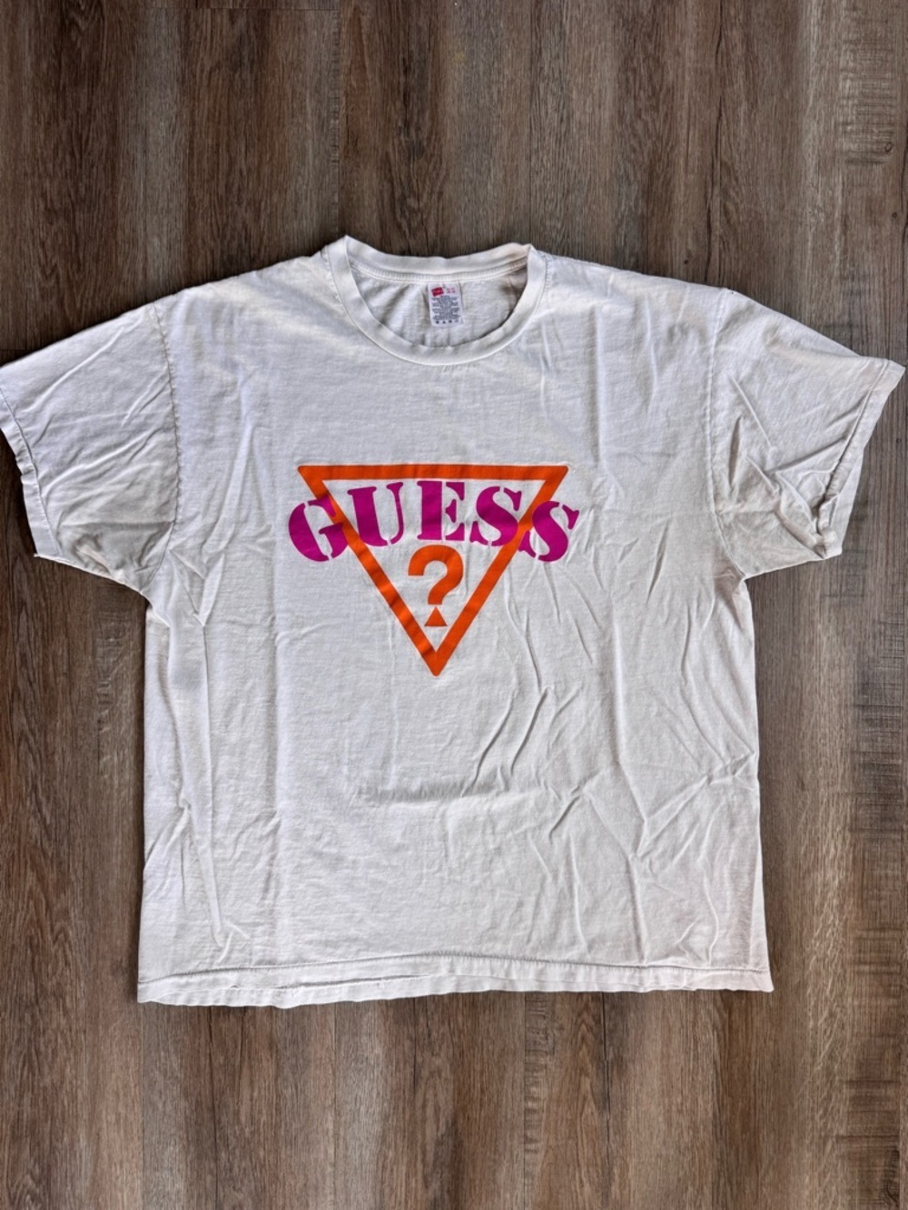 Hanes 90s Guess Logo Single Stitch - size XLarge